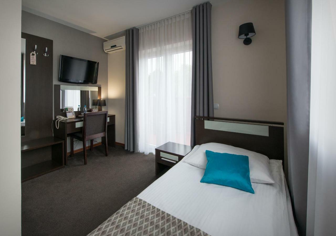 Hotel Capitol Biala Podlaska Exterior photo